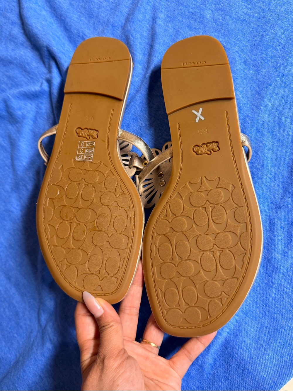 Coach Metallic Rose Gold Floral Logo Thong Sandals - Picture 3 of 8